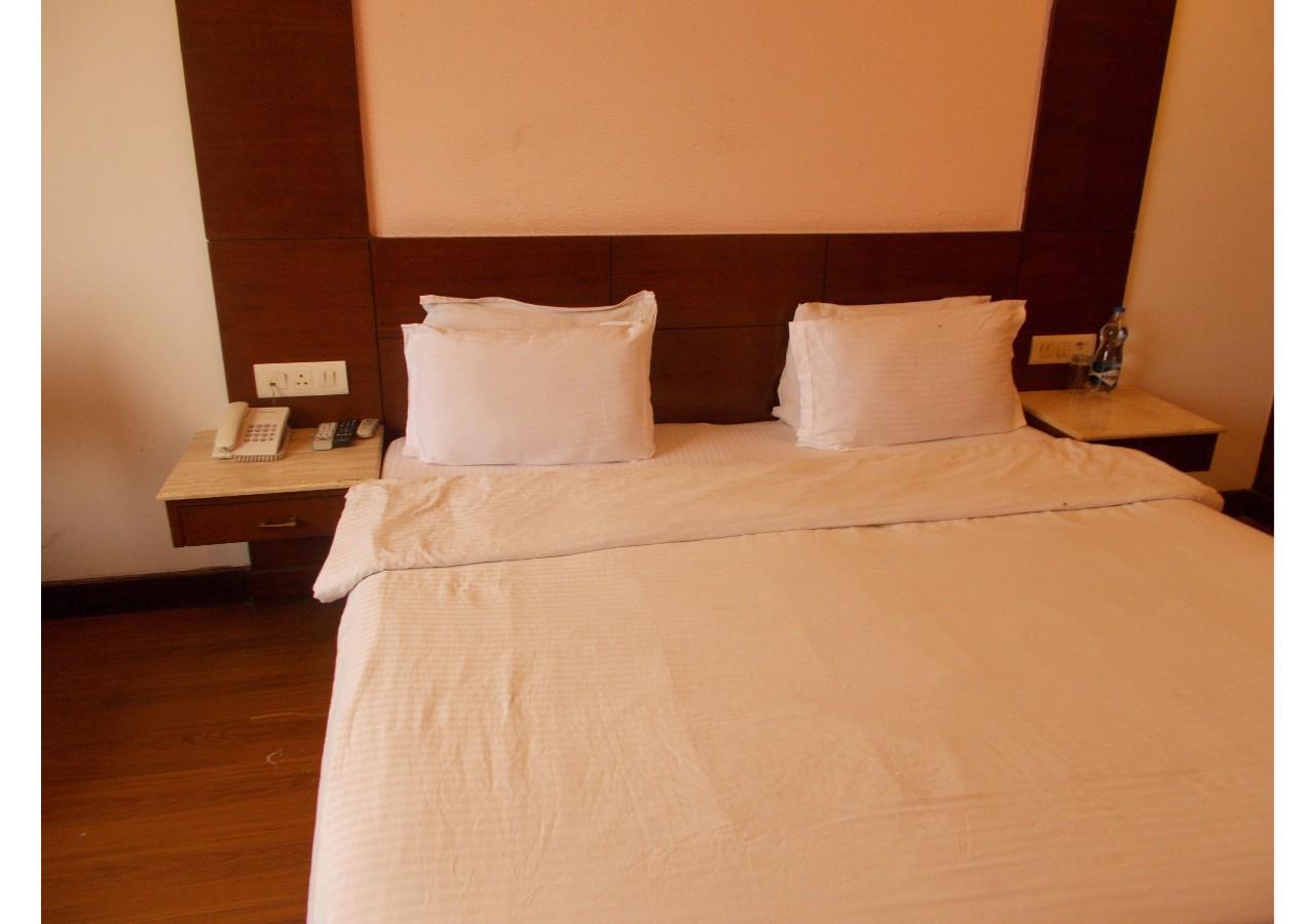 Hotel The Imperial Square Mussoorie Exterior foto